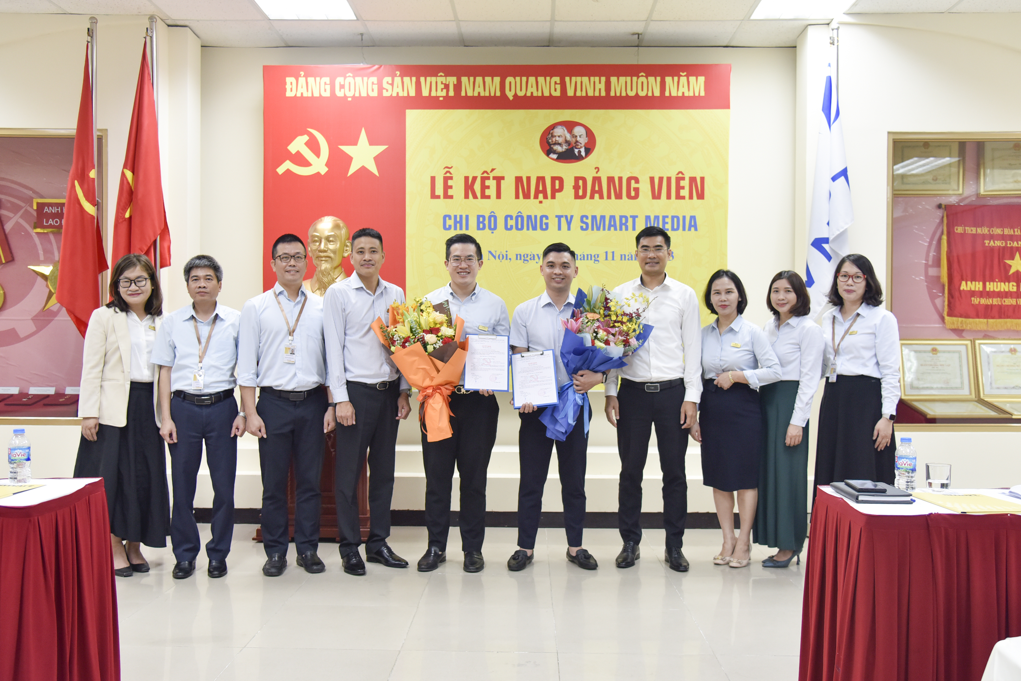 Chi bộ Công ty Smart Media kết nạp Đảng viên mới